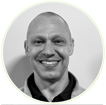 Justin Nowell, Master Fitter and Builder