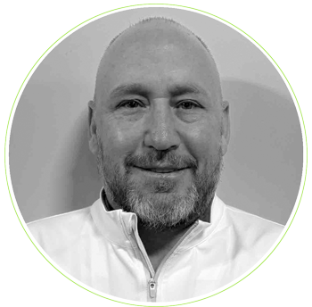 Justin Morris, Master Fitter and Builder