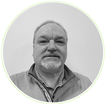 Austin Lauer, Master Fitter and Builder