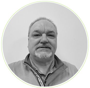 Austin Lauer, Master Fitter and Builder