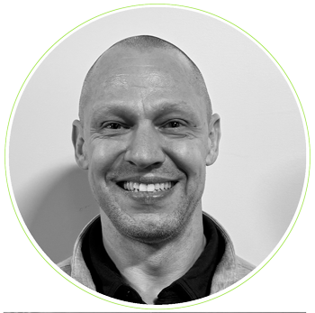 Justin Nowell, Master Fitter and Builder